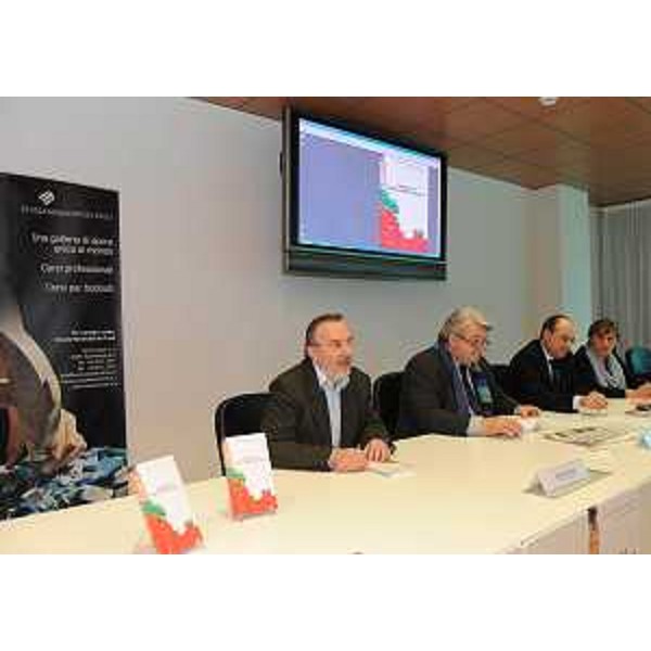 Elio De Anna (Assessore regionale Cultura) alla presentazione della guida-catalogo "Mosaici in Friuli Venezia Giulia". (Udine 07/11/11)