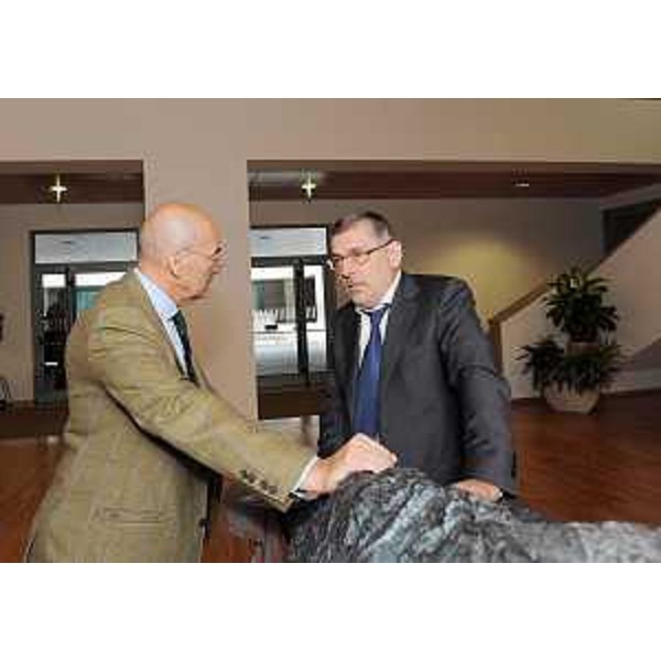 Daniele Galasso (Consigliere regionale) e Alessandro Colautti (Consigliere regionale e presidente IV Commissione consiliare) in occasione della presentazione del portale www.h2o.fvg.it, dedicato al Sistema di Area vasta per le tariffe idriche in Friuli Venezia Giulia. (Udine 07/11/11)
