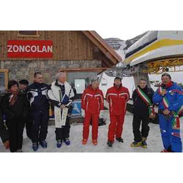 Riccardo Illy (Presidente Regione Friuli Venezia GIulia) ritratto in occasione dell'inaugurazione della seggiovia denominata "Cima Tamai". (Zoncolan 19/01/07)