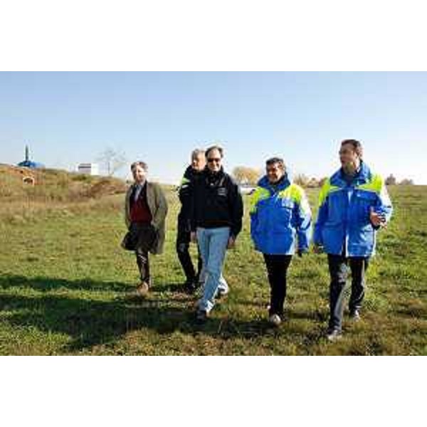 Luca Ciriani (Vicepresidente FVG e assessore regionale Protezione civile) e Guglielmo Berlasso (Direttore Protezione civile FVG) nel corso della grande esercitazione di protezione civile "PalmaNOVA 2011" tra i fossi e i bastioni che circondano la Città stellata. (Palmanova 12/11/11)
