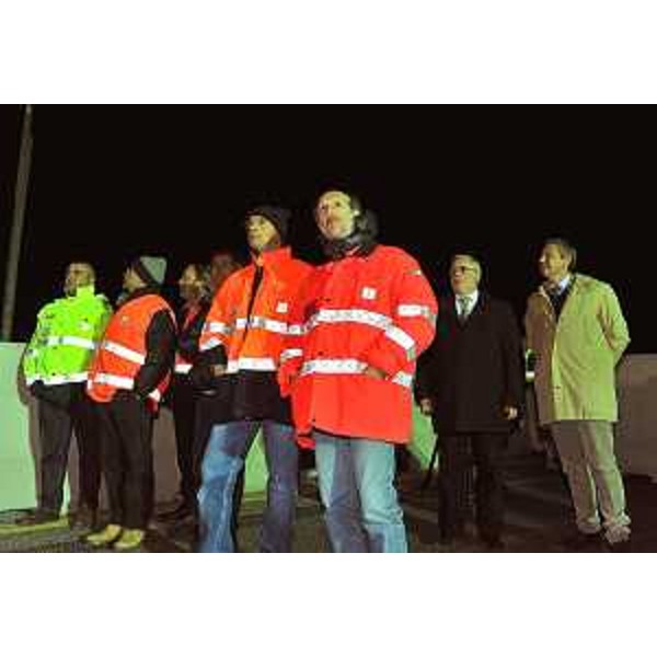 Riccardo Riccardi (Assessore regionale Infrastrutture e Lavori pubblici, Commissario emergenza in A4) durante la demolizione del cavalcavia Santa Fosca di via Stradazza a San Cipriano di Roncade (TV). (Meolo 13/11/11)