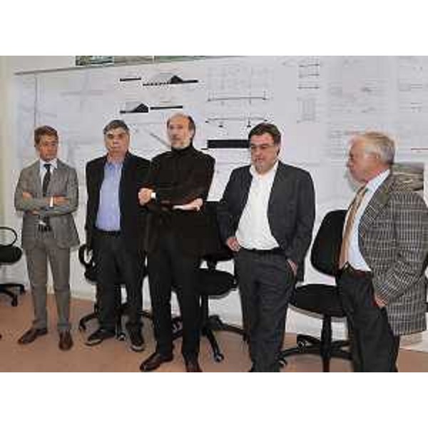 Enrico Razzini (Direttore operativo Autovie Venete), Silvano Vernizzi (Vice commissario emergenza A4), Riccardo Riccardi (Assessore Infrastrutture e Mobilità FVG, commissario emergenza A4), Renato Chisso (Assessore Trasporti Veneto) ed Emilio Terpin (Presidente Autovie Venete) in conferenza stampa sul I Lotto della terza corsia della A4. (Roncade 14/11/11)