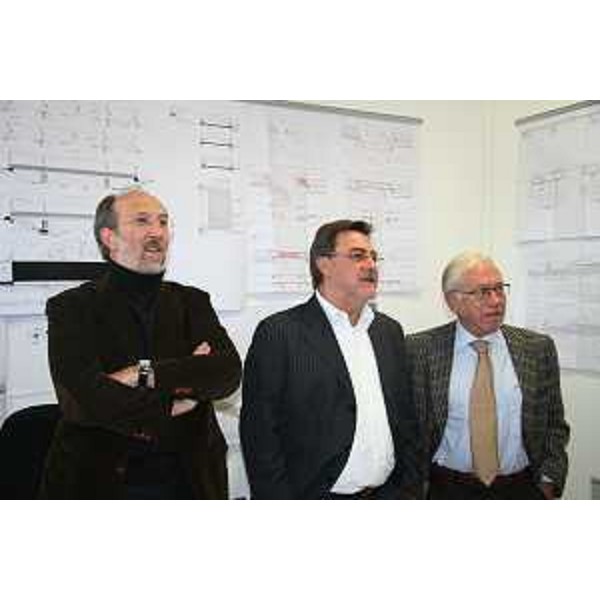 Riccardo Riccardi (Assessore Infrastrutture e Mobilità FVG, commissario emergenza A4), Renato Chisso (Assessore Trasporti Veneto) ed Emilio Terpin (Presidente Autovie Venete) in conferenza stampa sul I Lotto della terza corsia della A4. (Roncade 14/11/11)