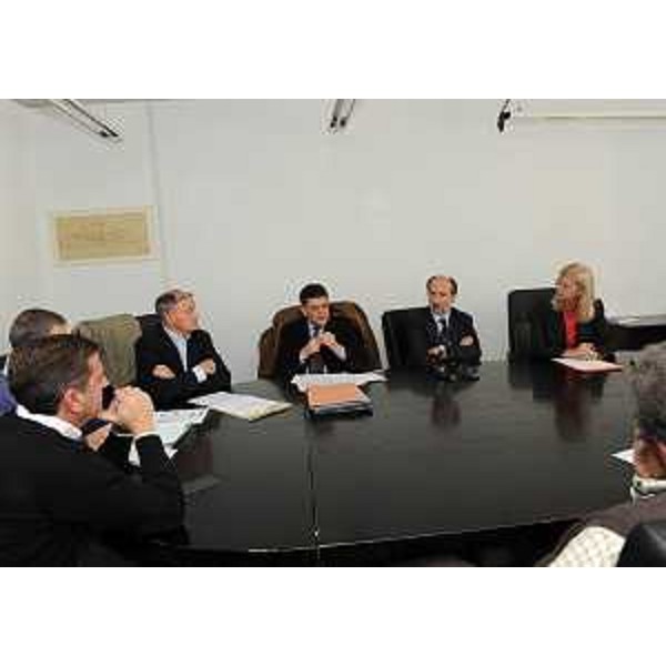 Roberto Marin (Consigliere regionale), Riccardo Riccardi (Assessore regionale Infrastrutture e Mobilità) e Silvia Altran (Sindaco Monfalcone) nell'incontro sui lavori di sistemazione dell'asse della strada 14 Trieste-Venezia che attraversa Monfalcone. (Monfalcone 15/11/11)