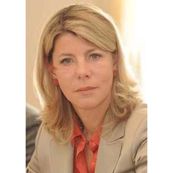 Federica Seganti (Assessore regionale Sicurezza) nel corso della sottoscrizione dei patti per la sicurezza tra Regione, Comuni di Sagrado e Gradisca, Università di Udine ed ERDiSU-Ente Regionale per il Diritto allo Studio Universitario di Trieste. (Trieste 16/11/11)