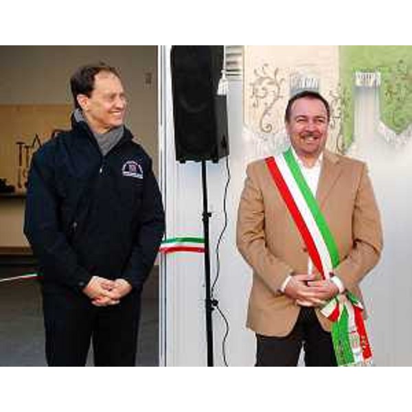 Luca Ciriani (Vicepresidente FVG e assessore regionale Ambiente e Protezione civile) e Cristiano Tiussi (Sindaco Bagnaria Arsa) all'inaugurazione della nuova sede di Protezione civile. (Bagnaria Arsa 26/11/11)