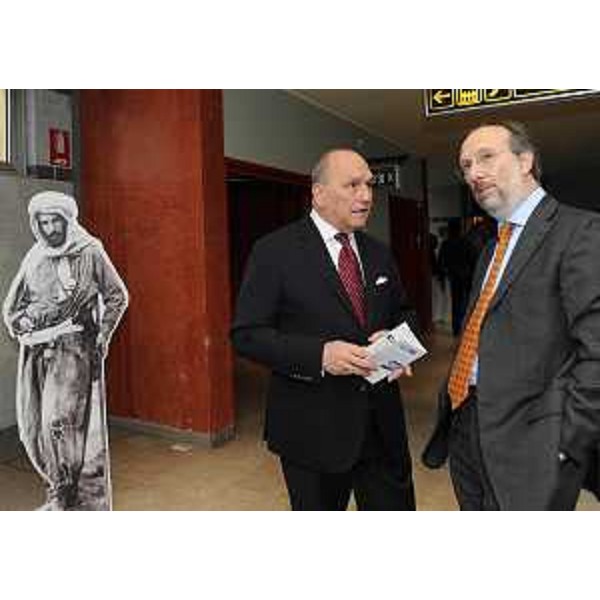 S.Dressi (Presidente Aeroporto FVG) e R.Riccardi (Assessore regionale Infrastrutture) alla celebrazione del 50° del primo volo commerciale operato dall'Aeroporto FVG e dell'intitolazione dello scalo a Pietro Savorgnan di Brazzà. (Ronchi dei Legionari 02/12/11)