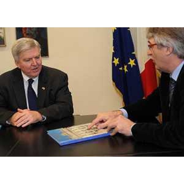 Kyle R. Scott (Console generale USA a Milano) e Renzo Tondo (Presidente Friuli Venezia Giulia). (Udine 05/12/11)