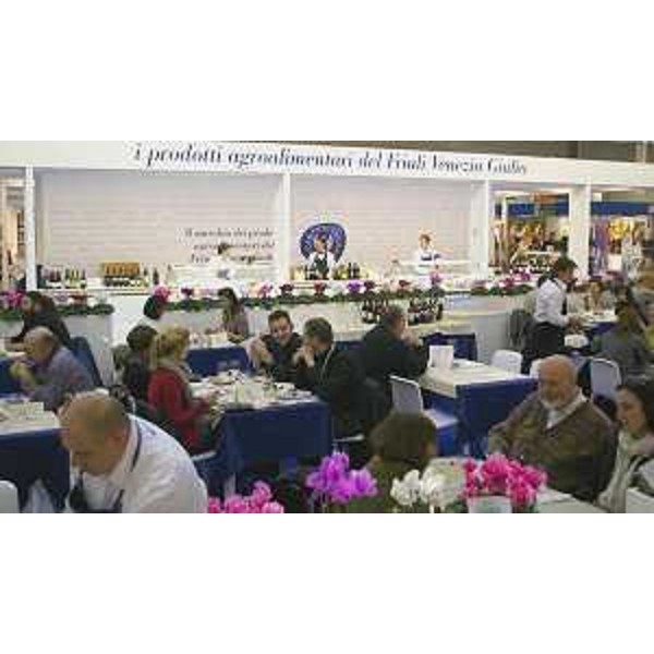 Il ristorante di "Tipicamente Friulano" alla XVI edizione di "Artigiano in Fiera". (Rho, Milano 15/12/11)
