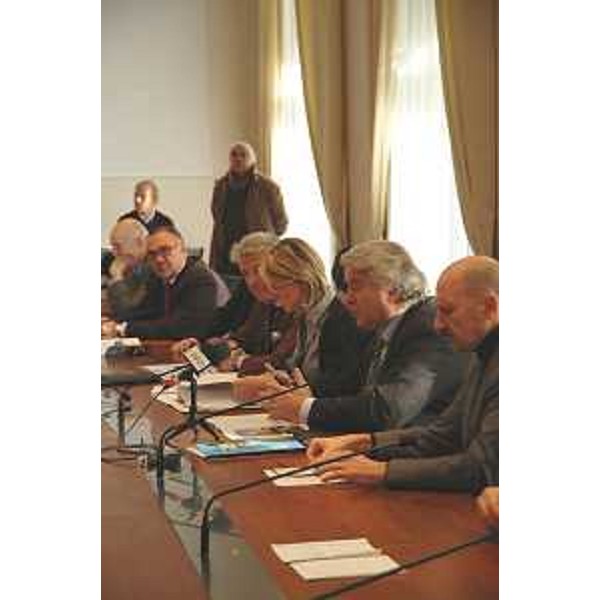 Gli assessori regionali Federica Seganti (Attività produttive) ed Elio De Anna (Sport) alla presentazione degli EGOR-European Golden Oldies Rugby 2012. (Trieste 10/01/12)