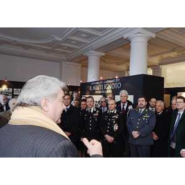 Elio De Anna (Assessore regionale Cultura) interviene all'inaugurazione della mostra "Il Milite Ignoto", nella sede della Regione. (Trieste 14/01/12)