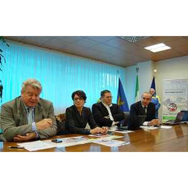 Elio De Anna (Assessore regionale Sport), Manuela Di Centa (Campionessa Sci), Mario Virgili (Assessore Sport Provincia Udine) e Paolo Tavian (Organizzatore) alla presentazione della IPC World Cup Alpine Skiing per disabili. (Udine 20/01/12)