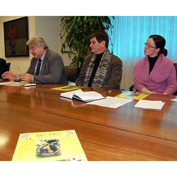 Elio De Anna (Assessore regionale Sport), Giuliano Gemo (Vicepresidente CONI FVG) e Milena Lovato (Yama Arashi) alla presentazione della XVII edizione del Trofeo Internazionale Alpe Adria di Judo. (Udine 26/01/12)