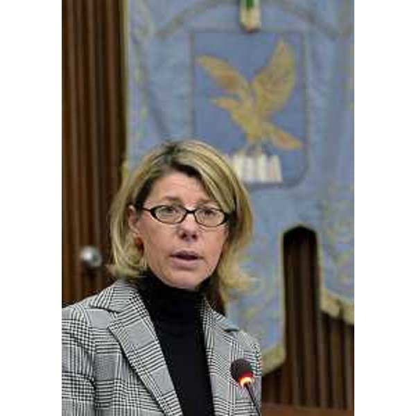 Federica Seganti (Assessore regionale Attività produttive, delegato Polizia locale e Sicurezza) in Consiglio regionale. (Trieste 31/01/12)