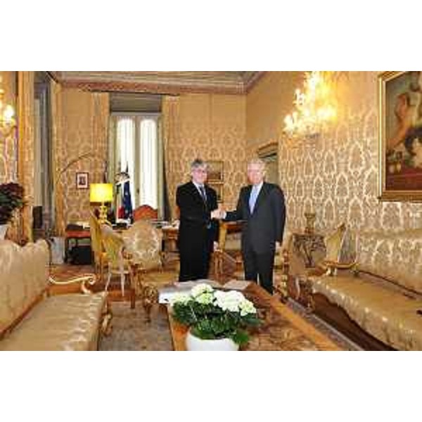 Renzo Tondo (Presidente Friuli Venezia Giulia) e Mario Monti (Capo Governo italiano) a Palazzo Chigi, sede della Presidenza del Consiglio dei Ministri. (Roma 02/02/12)