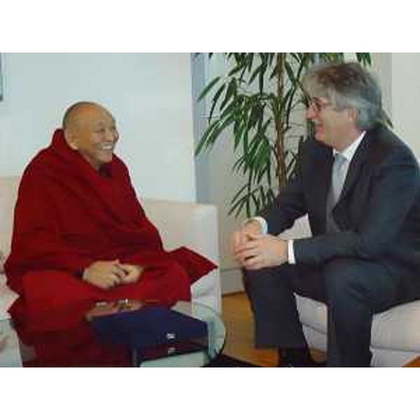 Lobsang Phende (Monaco tibetano) e Renzo Tondo (Presidente Friuli Venezia Giulia). (Udine 14/02/12)
