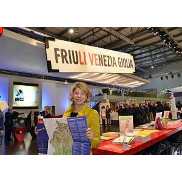 Federica Seganti (Assessore regionale Attività produttive) all'apertura dello stand del Friuli Venezia Giulia alla BIT-Borsa Internazionale Turismo. (Milano 16/02/12)