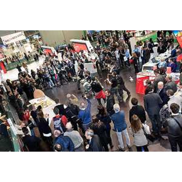 Musica e pubblico allo stand del Friuli Venezia Giulia alla BIT-Borsa Internazionale Turismo. (Milano 20/02/12)