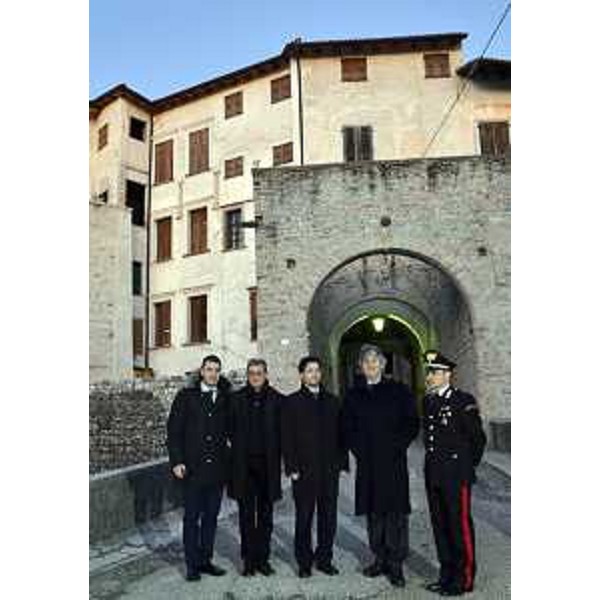 Renzo Tondo (Presidente Friuli Venezia Giulia) visita il castello accompagnato da Markus Murmair (Sindaco Valvasone). (Valvasone 22/02/12)
