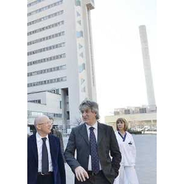 Francesco Cobello (Direttore generale Azienda Ospedaliero-Universitaria "Ospedali Riuniti" Trieste) e Renzo Tondo (Presidente Friuli venezia Giulia) all'Ospedale di Cattinara. (Trieste 24/02/12)