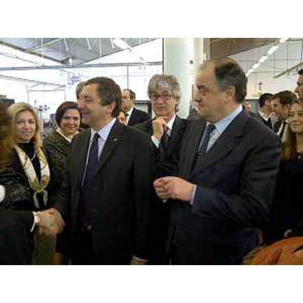 Francesco Profumo (Ministro Istruzione, Università e Ricerca), Renzo Tondo (Presidente Friuli Venezia Giulia) e Roberto Molinaro (Assessore regionale Istruzione, Università, Ricerca, Famiglia, Associazionismo e Cooperazione) all'ISIS Malignani. (Udine 27/02/12)