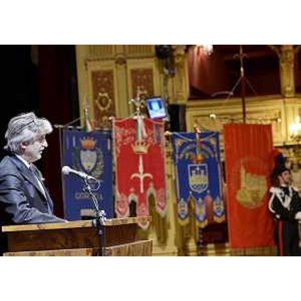 Renzo Tondo (Presidente Friuli Venezia Giulia) interviene all'inaugurazione dell'Anno accademico dell'Università di Trieste, al Teatro Comunale Giuseppe Verdi. (Trieste 27/02/12)