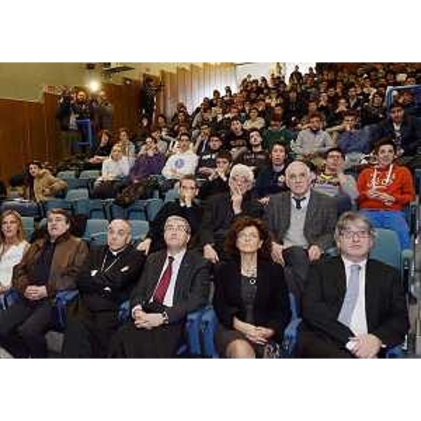 Andrea Bruno Mazzocato (Arcivescovo Udine), Pietro Fontanini (Presidente Provincia Udine), Ester Iannis (Dirigente ISIS Malignani) e Renzo Tondo (Presidente Friuli Venezia Giulia) al talk show "Par un vivi franc / For a fair living" (Per un vivere leale), all'ISIS Malignani. (Udine 28/02/12)