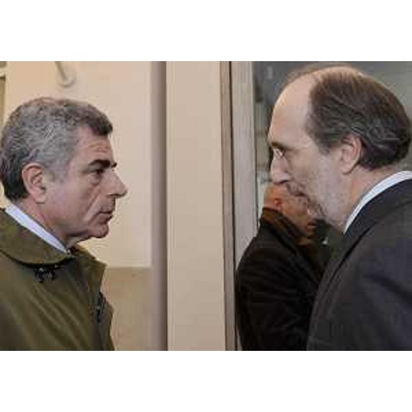 Mauro Moretti (Amministratore delegato Ferrovie dello Stato) e Riccardo Riccardi (Assessore regionale Infrastrutture, Mobilità, Pianificazione territoriale e Lavori pubblici). (Trieste 29/02/12)
