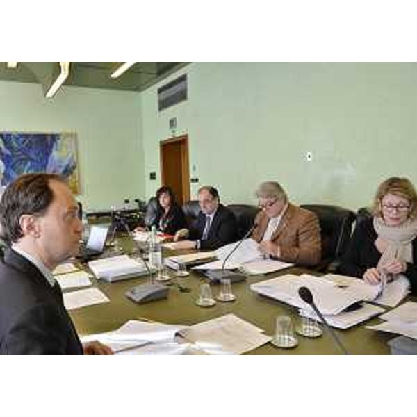 L.Ciriani (Vicepresidente Giunta FVG e assessore regionale Ambiente, Energia e Politiche Montagna, delegato Protezione civile) e gli assessori regionali A.Brandi (Lavoro, Formazione, Commercio e Pari Opportunità), R.Molinaro (Assessore regionale Istruzione, Università, Ricerca, Famiglia, Associazionismo e Cooperazione), E.De Anna (Cultura, Sport, Relazioni internazionali e comunitarie) e S.Savino (Finanze, Patrimonio e Programmazione). (Trieste 01/03/12)