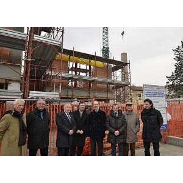 Riccardo Riccardi (Assessore regionale Lavori pubblici) in sopralluogo al cantiere dei lavori per la costruzione della canonica del Duomo. (Codroipo 05/03/12)