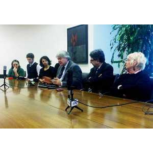 Elio De Anna (Assessore regionale Cultura, Sport, Relazioni internazionali e comunitarie) alla presentazione del nuovo portale FVGinternazionale. (Udine 06/03/12)