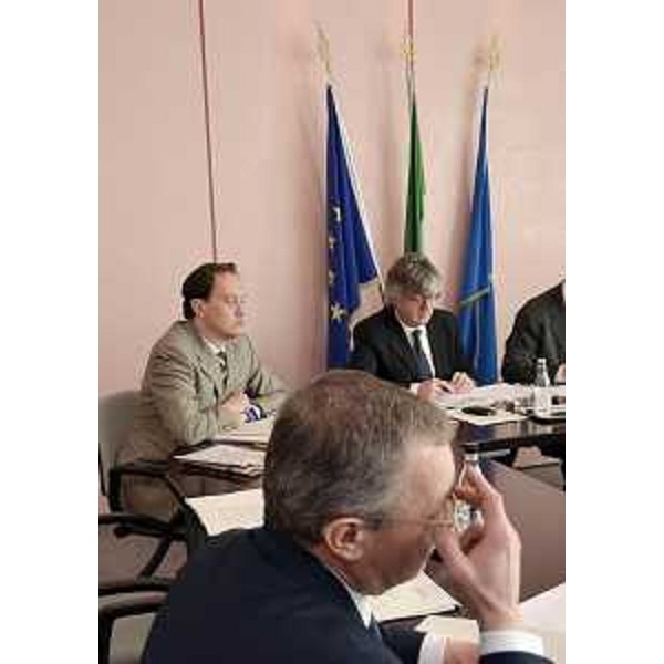 Renzo Tondo (Presidente Friuli Venezia Giulia), Luca Ciriani (Vicepresidente Giunta regionale e assessore regionale Ambiente, Energia, Politiche Montagna, Protezione civile) e Andrea Garlatti (Assessore regionale Funzione pubblica, Autonomie locali, Coordinamento Riforme) durante la riunione della Giunta, nella sede regionale. (Gorizia 08/03/12)