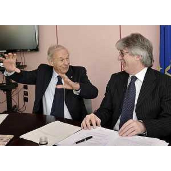 Ettore Romoli (Sindaco Gorizia) e Renzo Tondo (Presidente Friuli Venezia Giulia) durante la riunione della Giunta, nella sede regionale. (Gorizia 08/03/12)
