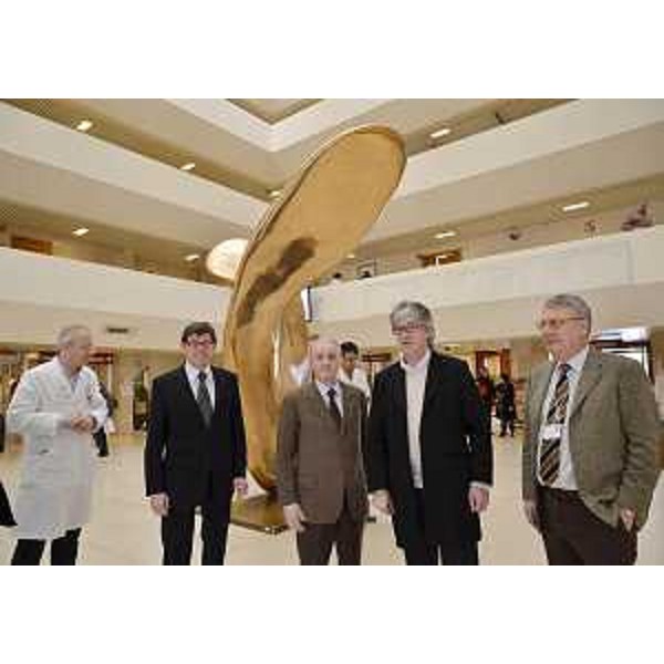 Carlo Favaretti (Direttore generale AOU "Santa Maria della Misericordia" Udine) accompagna Renzo Tondo (Presidente Friuli Venezia Giulia) nella visita all'Ospedale. (Udine 09/03/12)