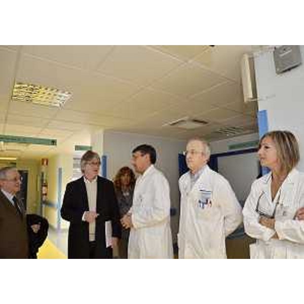 Carlo Favaretti (Direttore generale AOU "Santa Maria della Misericordia" Udine) accompagna Renzo Tondo (Presidente Friuli Venezia Giulia) nella visita all'Ospedale. (Udine 09/03/12)