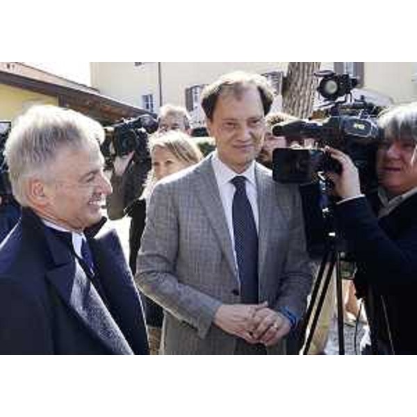 Corrado Clini (Ministro Ambiente) e Luca Ciriani (Vicepresidente Giunta e assessore regionale Ambiente) al Collegio del Mondo Unito dell'Adriatico per "Un sogno sostenibile", presentazione dei progetti di ripristino ambientale e storico di Duino Aurisina e della Costa dei Barbari. (Duino 10/03/12)
