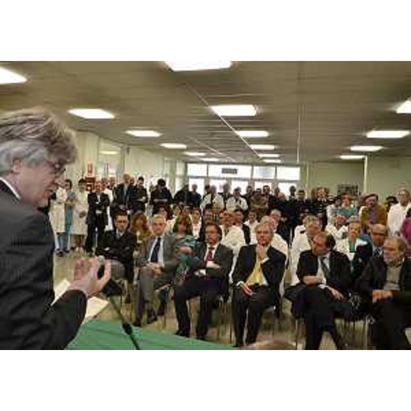 Renzo Tondo (Presidente Friuli Venezia Giulia) interviene all'inaugurazione della piastra endoscopica al presidio ospedaliero di Santa Maria dei Battuti. (San Vito al Tagliamento 15/03/12)