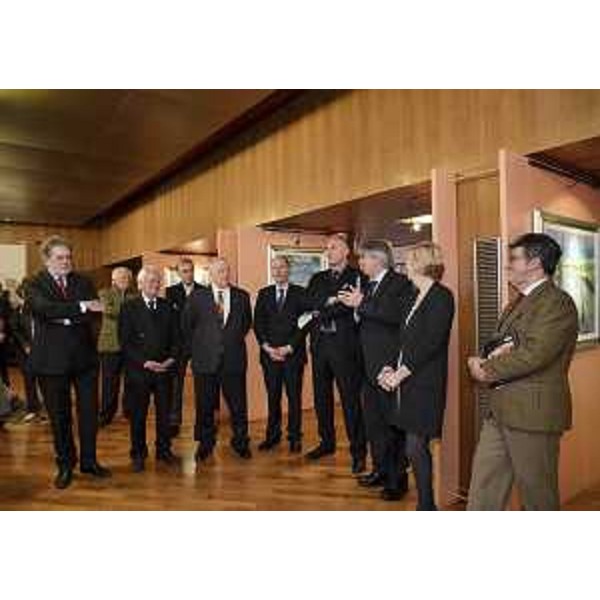 Renzo Tondo (Presidente Friuli Venezia Giulia) interviene all'inaugurazione de "I colori dell'anima", mostra di opere di Giovanni Centazzo in Consiglio regionale. (Trieste 21/03/12)