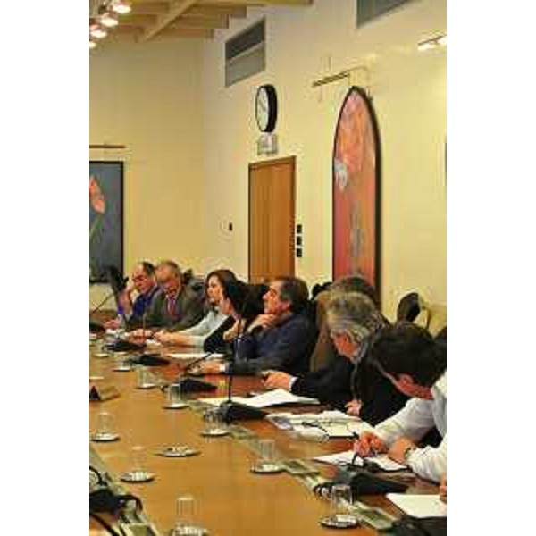 Rappresentanti delle organizzazioni sindacali del settore trasporti al tavolo dell'incontro con Riccardo Riccardi (Assessore regionale Infrastrutture e Mobilità), in Consiglio regionale. (Trieste 21/03/12)