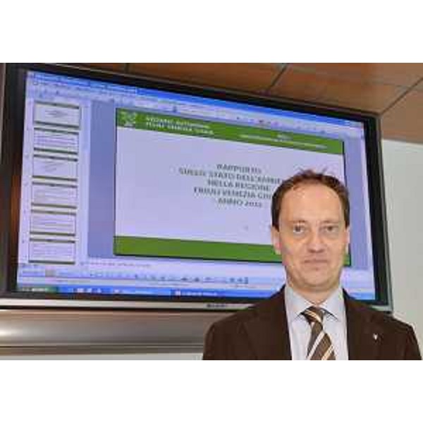 Luca Ciriani (Vicepresidente Giunta regionale e assessore regionale Ambiente) alla presentazione del "Rapporto sullo stato dell'ambiente nella regione Friuli venezia Giulia - Anno 2012". (Udine 26/03/12)