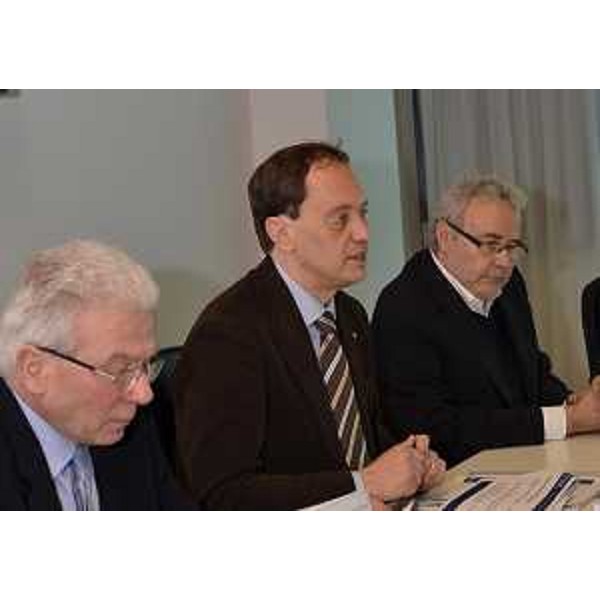 Giovanni Petris (Direttore regionale Ambiente, Energia e Politiche Montagna), Luca Ciriani (Vicepresidente Giunta regionale e assessore regionale Ambiente) e Lionello Barbina (Direttore ARPA FVG) alla presentazione del "Rapporto sullo stato dell'ambiente nella regione Friuli venezia Giulia - Anno 2012". (Udine 26/03/12)