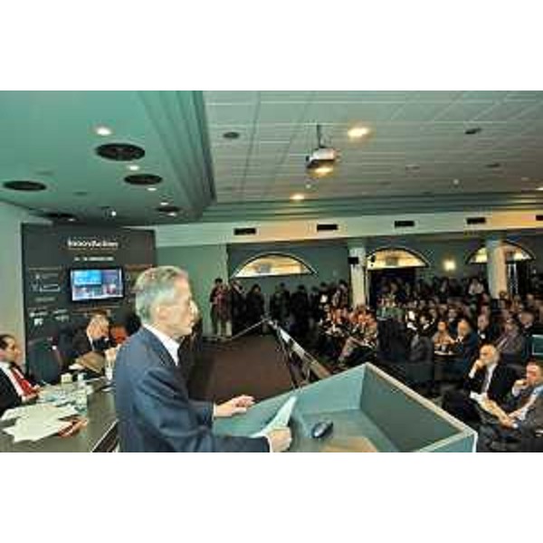Riccardo Illy (Presidente Regione Friuli Venezia Giulia) ritratto in occasione dell'intervento d'apertura di 'InnovAction'-Salone della Conoscenza, delle Idee e dell'Innovazione al servizio delle imprese. (Udine 15/02/07)