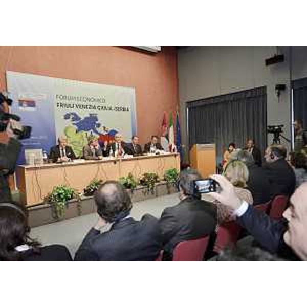 Boris Tadic (Presidente Repubblica di Serbia) e Renzo Tondo (Presidente Friuli Venezia Giulia) al Forum economico Friuli Venezia Giulia - Serbia, alla Stazione Marittima. (Trieste 30/03/12)