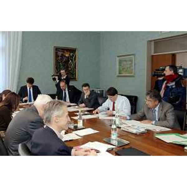 Riccardo Illy (Presidente Regione Friuli Venezia Giulia) ritratto nel corso seduta della giunta del 16/02/07. (Udine 16/02/07)