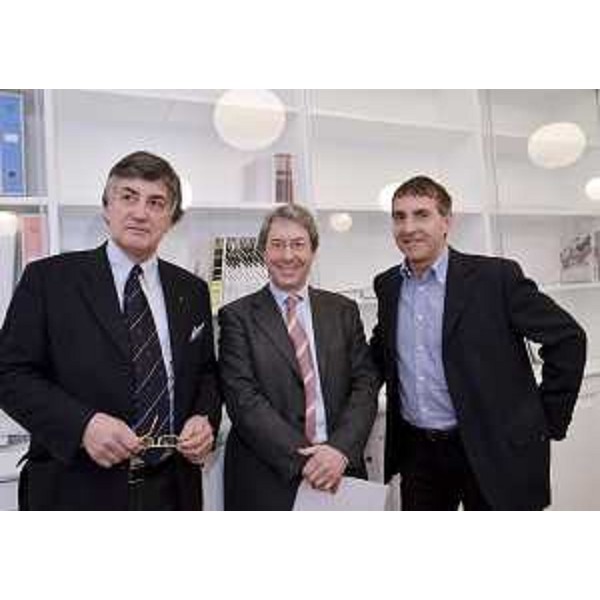 Alessandro Fumaneri (Presidente Federfarma Trieste), Fabio Samani (Direttore generale Azienda Servizi Sanitari n. 1 "Triestina") e Piero Camber (Consigliere regionale). (Trieste 03/04/12)