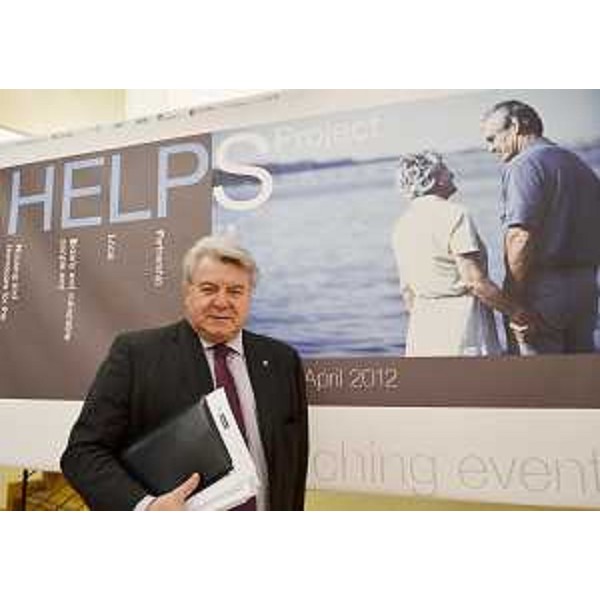 Elio De Anna (Assessore regionale Relazioni internazionali e comunitarie) al convegno di lancio del progetto HELPS (Housing and Homecare for the Elderly and vulnerable people and Local Partnership Strategies in Central European cities). (Trieste 03/04/12)