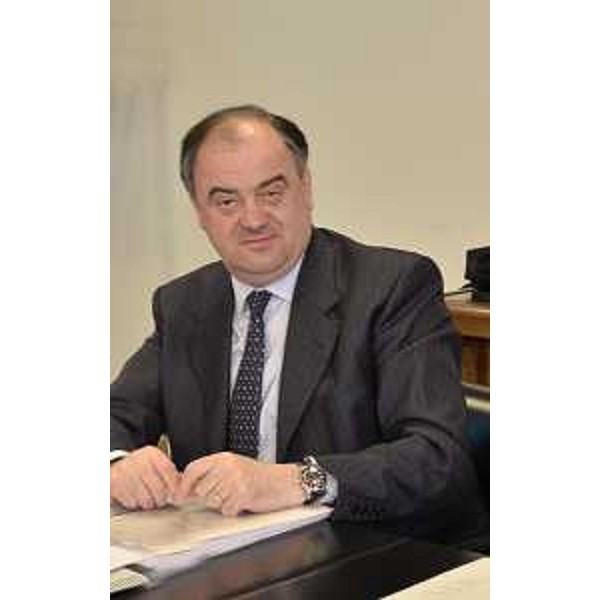 Roberto Molinaro (Assessore regionale Istruzione, Università, Ricerca, Famiglia, Associazionismo e Cooperazione) durante la riunione della Giunta regionale. (Udine 13/04/12)