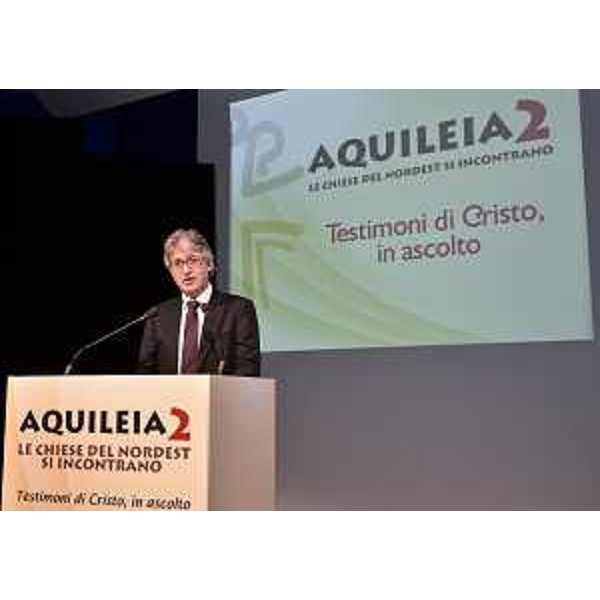 Renzo Tondo (Presidente Friuli Venezia Giulia) interviene al Convegno ecclesiale "Aquileia 2". (Grado 13/04/12)