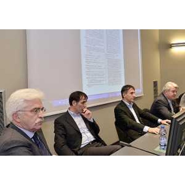 Dario Locchi (Presidente Associazione Giuliani nel Mondo), Paolo Possamai (Direttore quotidiano "Il Piccolo"), Piero Camber (Consigliere regionale) ed Elio De Anna (Assessore regionale Cultura) alla presentazione del nuovo "Doria", dizionario del dialetto triestino. (Trieste 18/04/12)