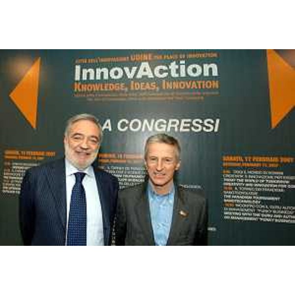 Riccardo Illy (Presidente Regione Friuli Venezia Giulia) con Luigi Nicolais (Ministro per la Funzione Pubblica e l'Innovazione) a InnovAction. (Udine 17/02/07)